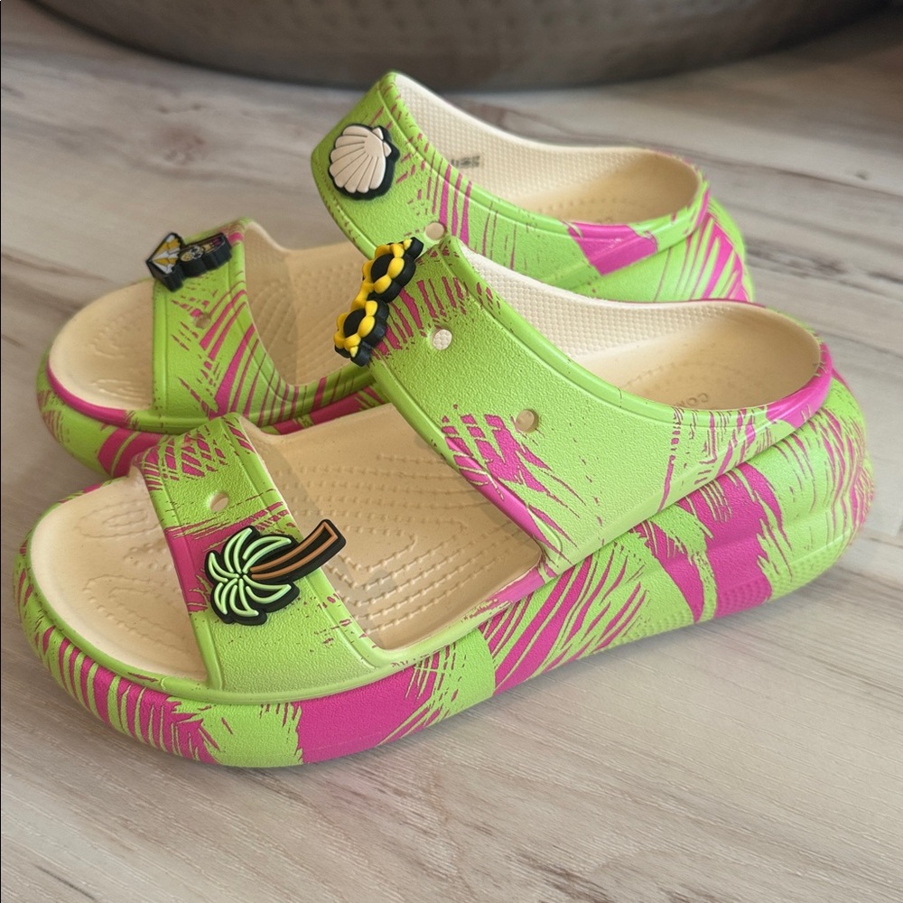 CROCS Classic Spring Break Crush Platform Women’s Lime Slip On Sandals 5